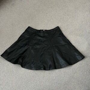 Forever 21 faux‎ leather circular mini skirt Sz 2  black